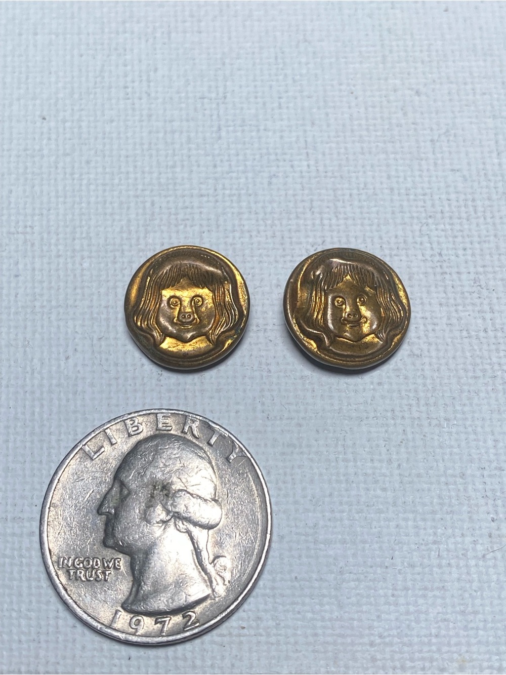 Vintage Gold-Tone Dog Face Buttons - Set of 2
